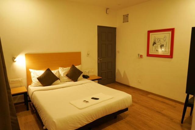 Treetop Inn Chennai Bagian luar foto